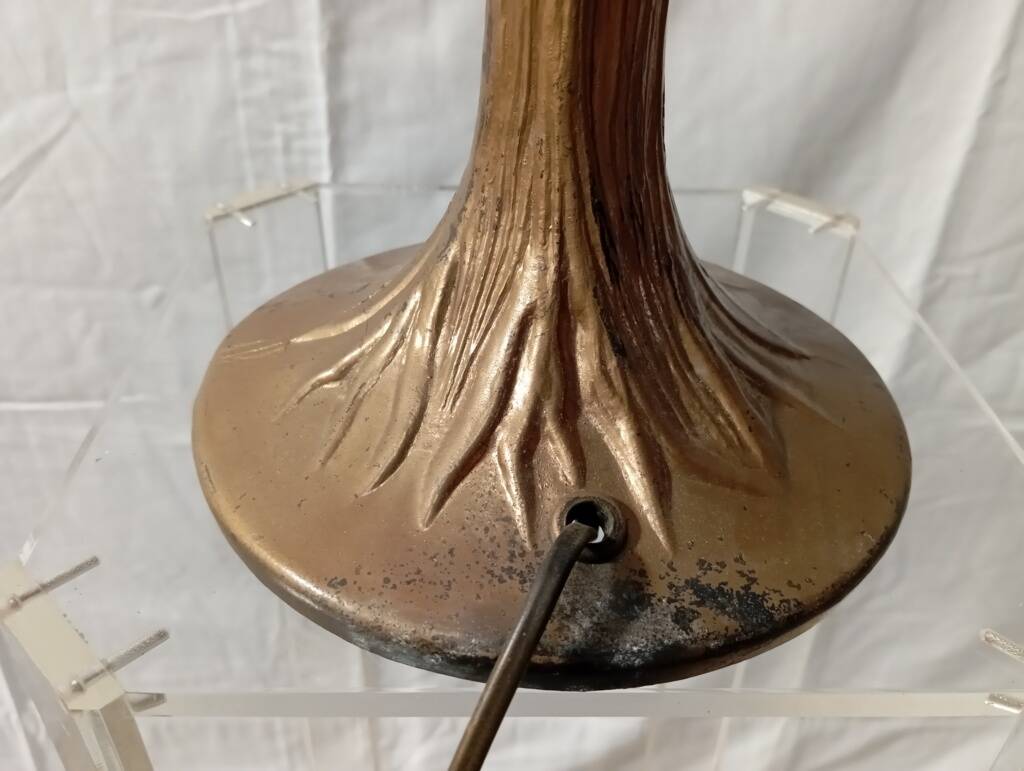 Gold metal and mother-of-pearl lamp from the 70s