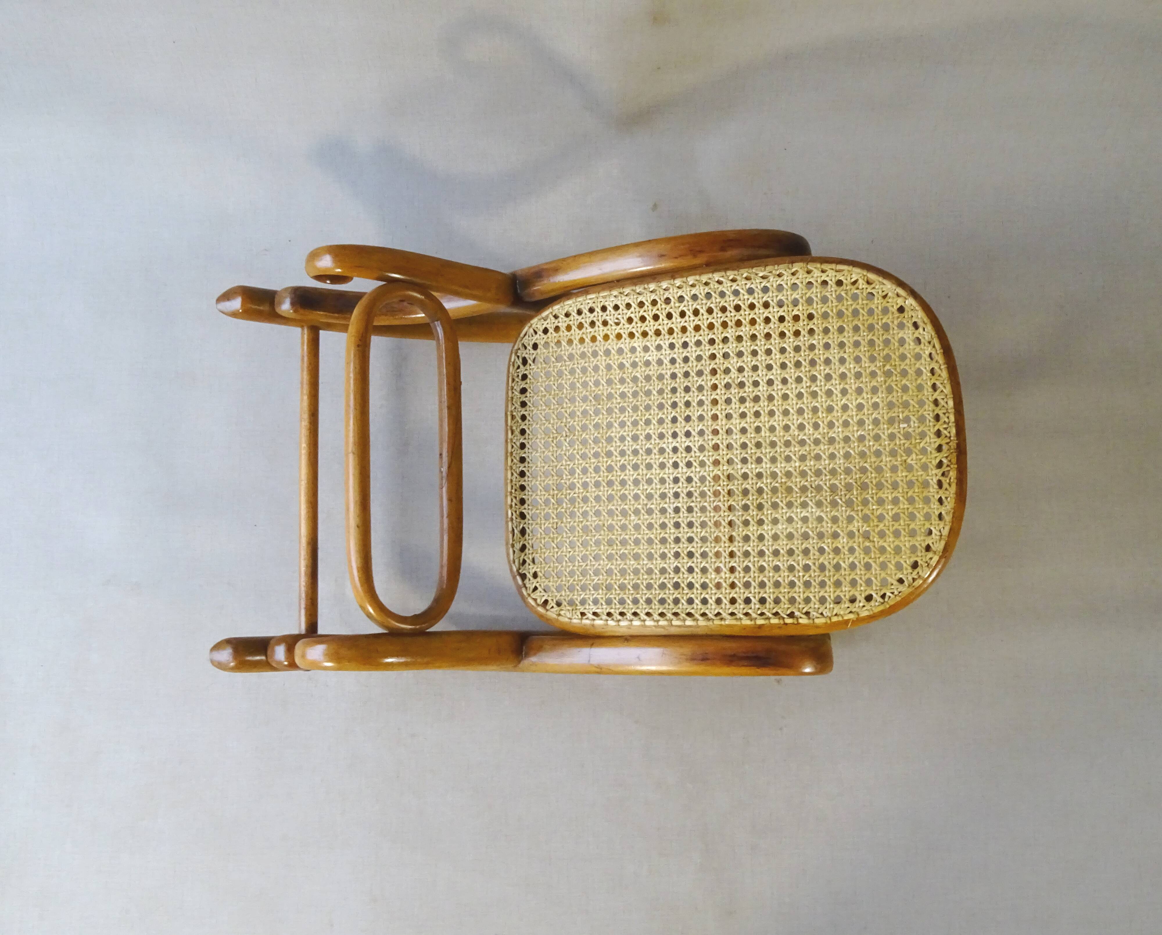 Footrest known as "Flaneuse" by Thonet, 1910 - Blond bentwood