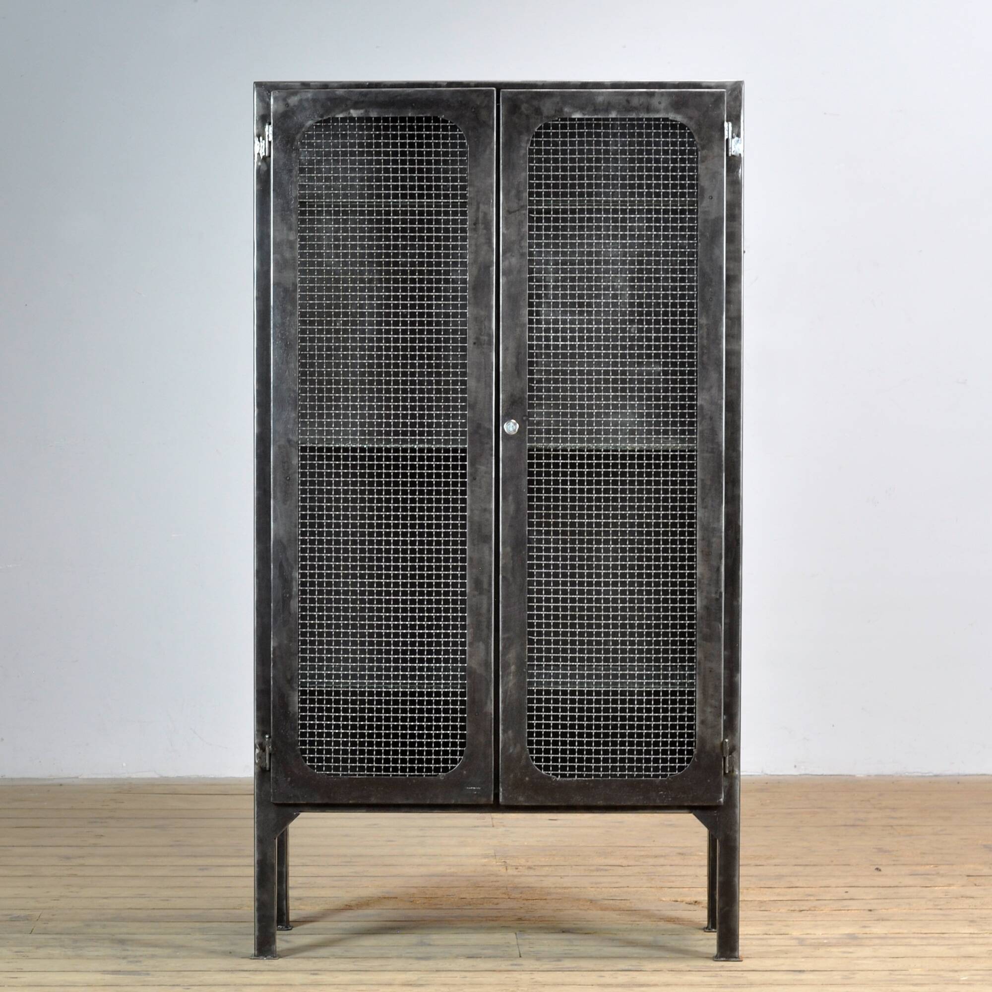 Cabinet médical vintage, années 1970