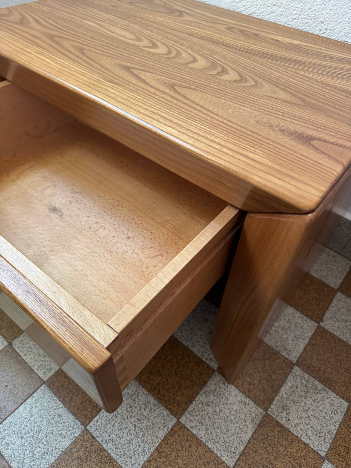 Elm bedside table Maison Regain 80s