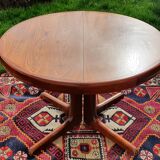 Scandinavian round table in teak 1960