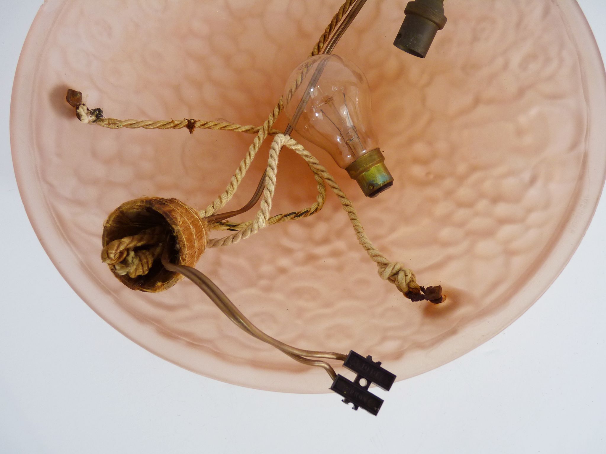 Suspension pink cacker Verdun Art Deco