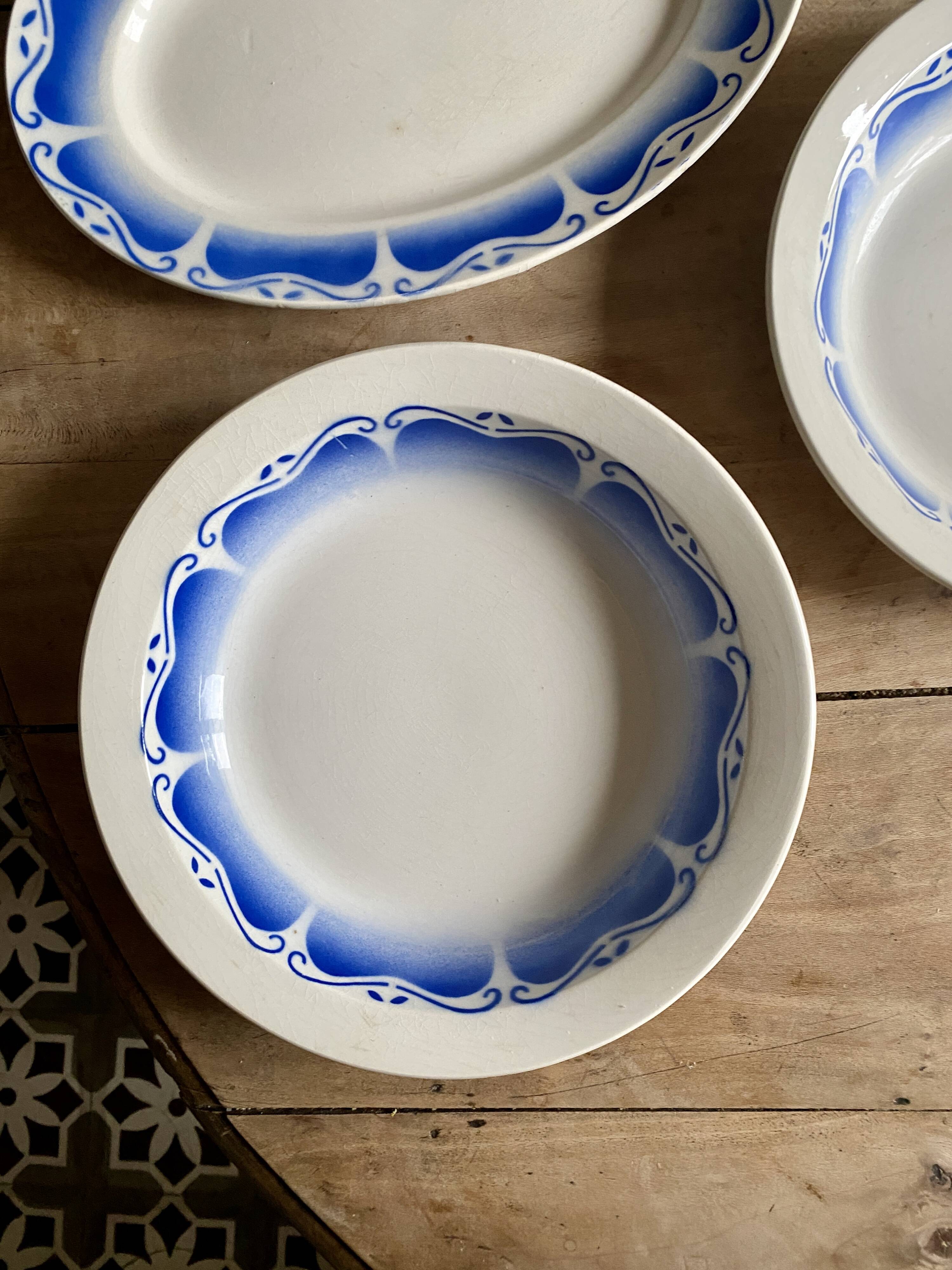 Set of 3 vintage dishes