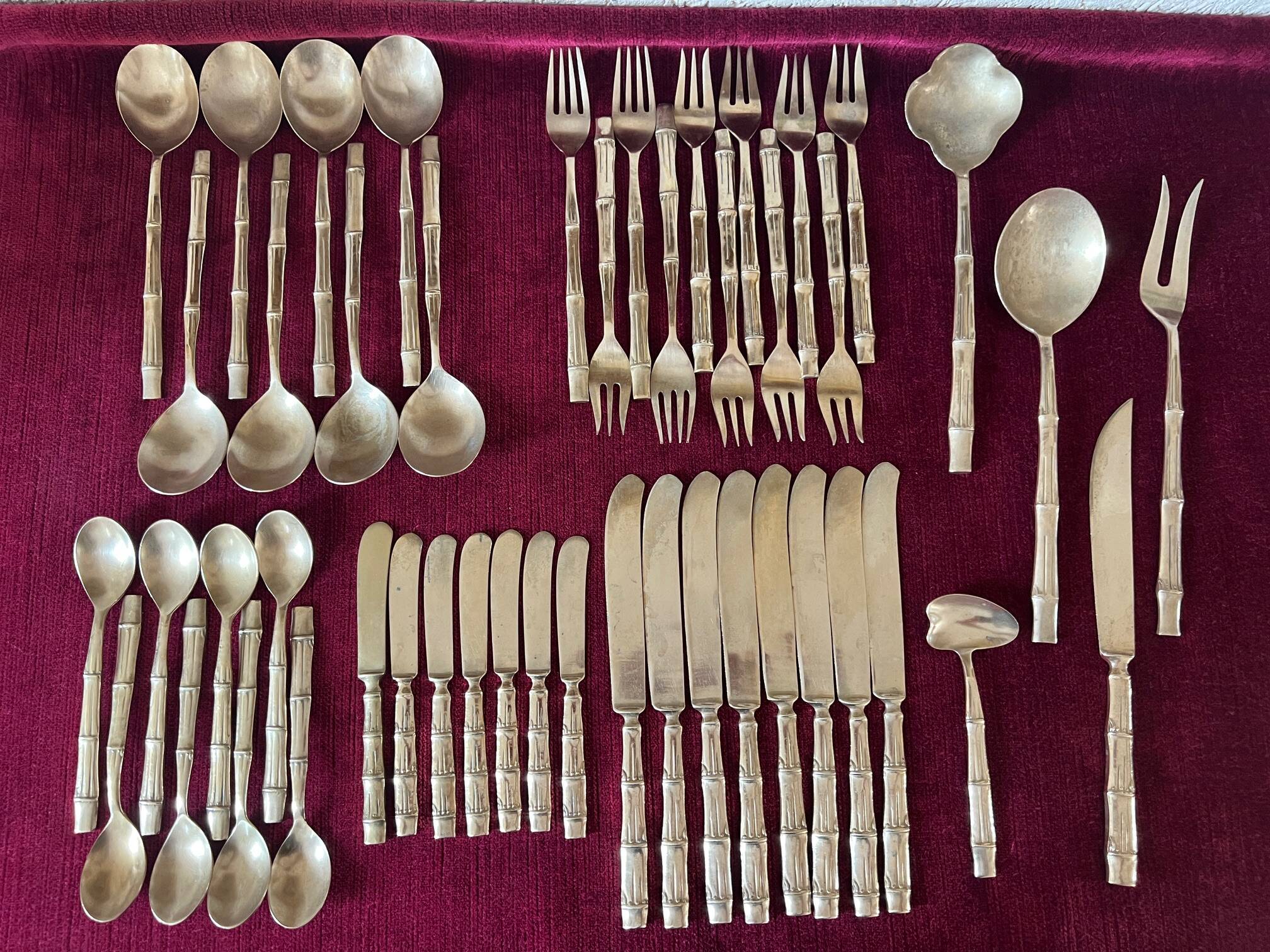 Set de couverts en bambou. 47 pièces. Laiton massif.