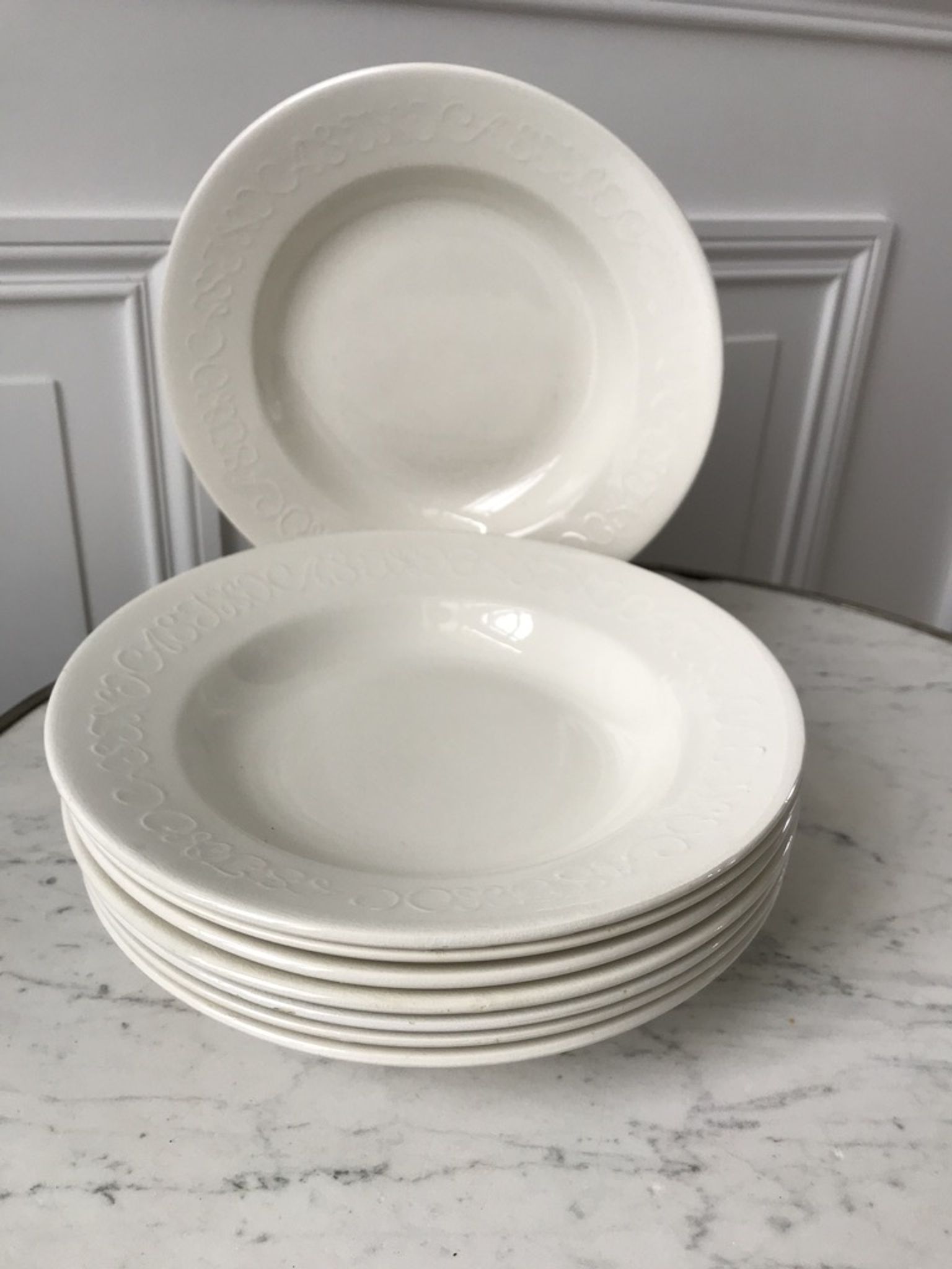 Set of 8 hollow plates Digoin Sarreguemines model Alphabet relief beige 40s