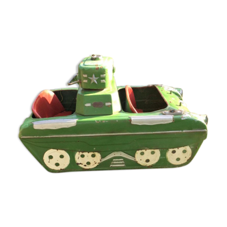 Carousel float, the autopede