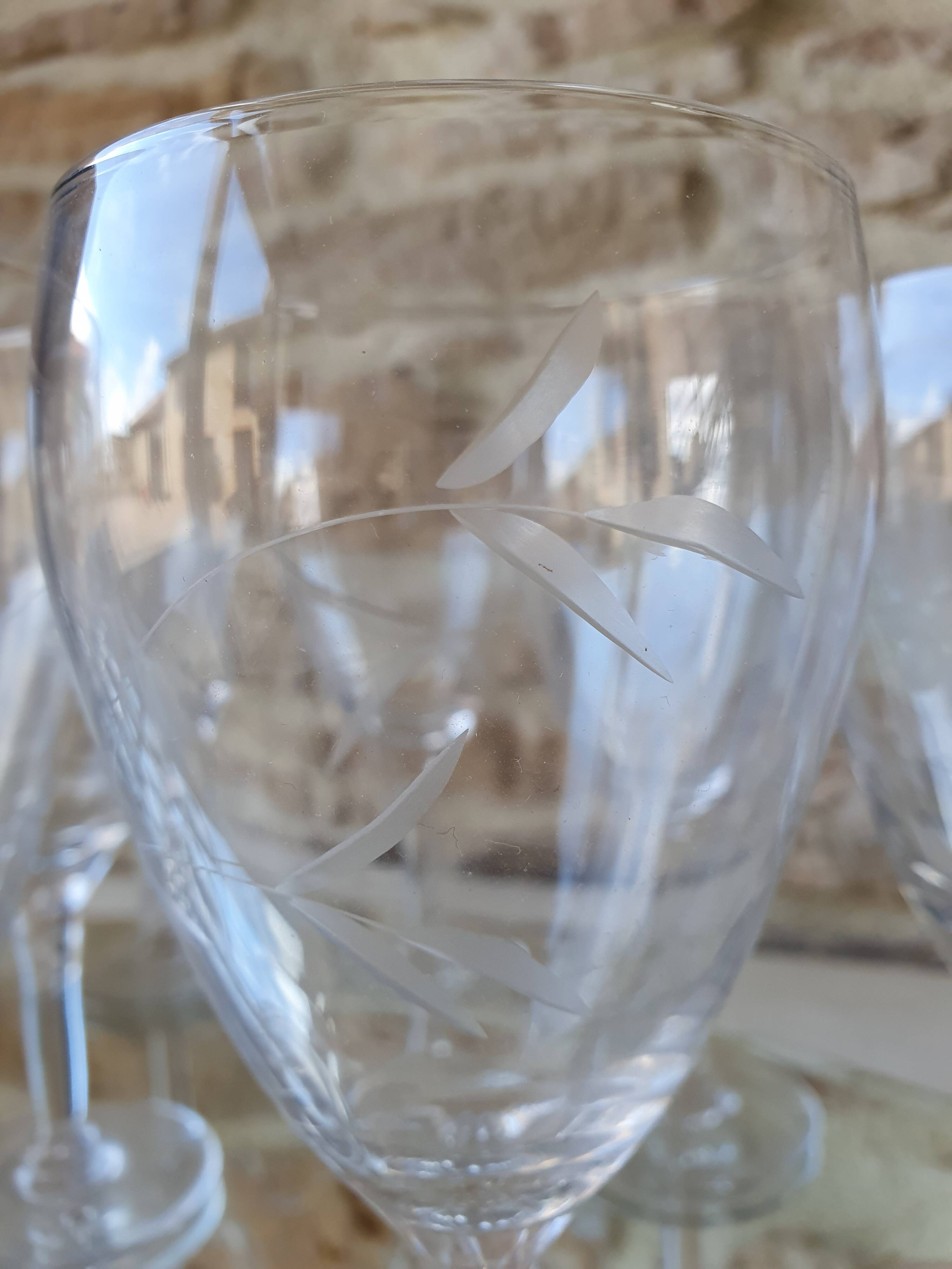 Lot of 11 crystal wine glasses