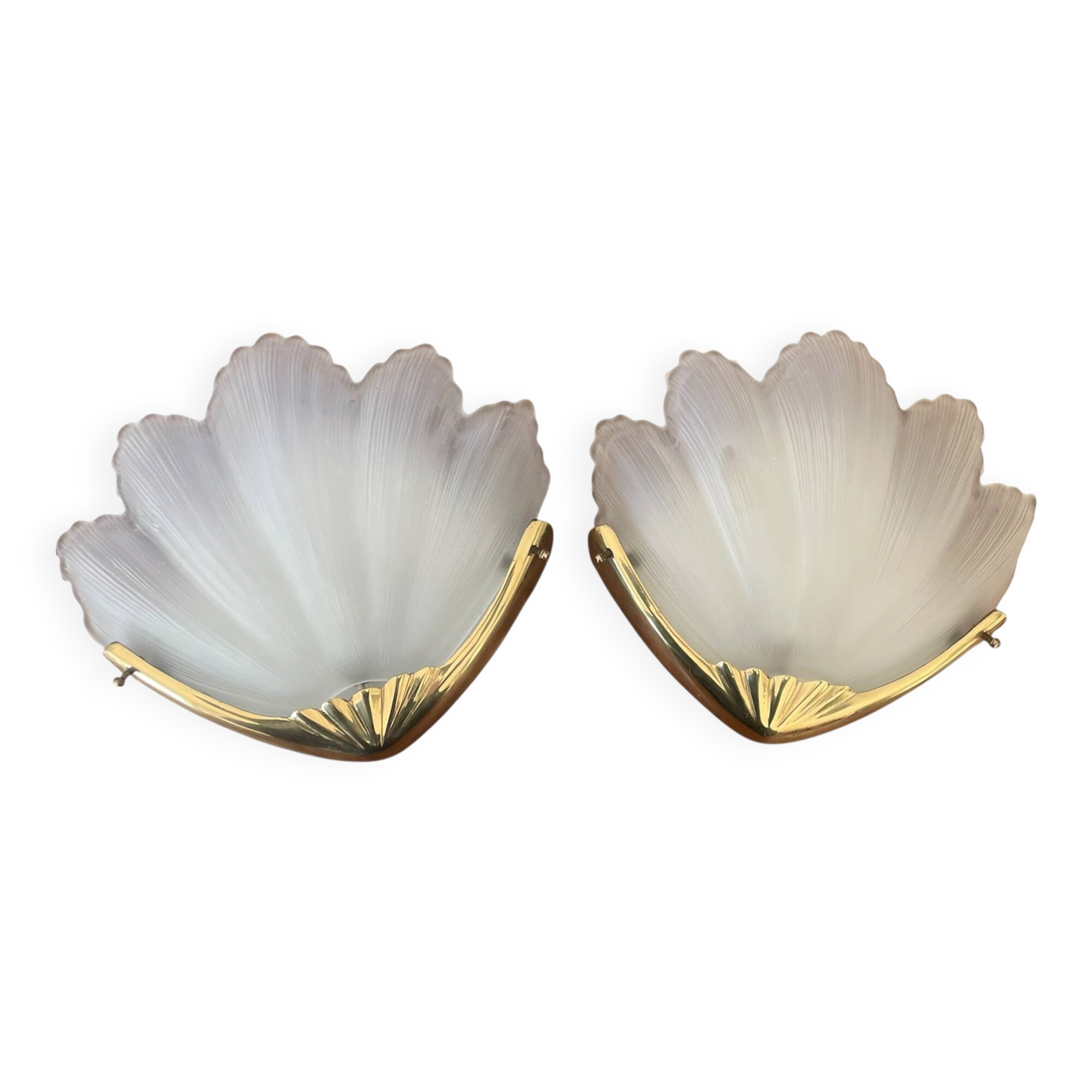 Paire d’appliques vintage en verre dépoli et laiton