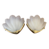 Paire d’appliques vintage en verre dépoli et laiton