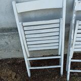 Set of folding chairs made of white patinated garden wood