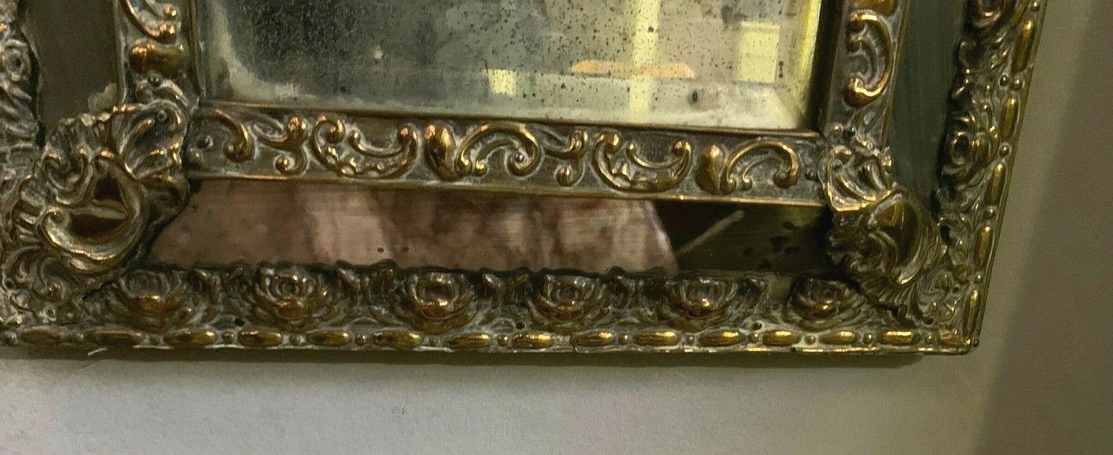Mirror by-close copper repulsed 19th century h 59 X l 34 cm