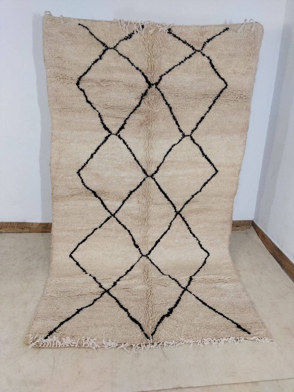 Handmade wool Berber rug 255 x 150 cm