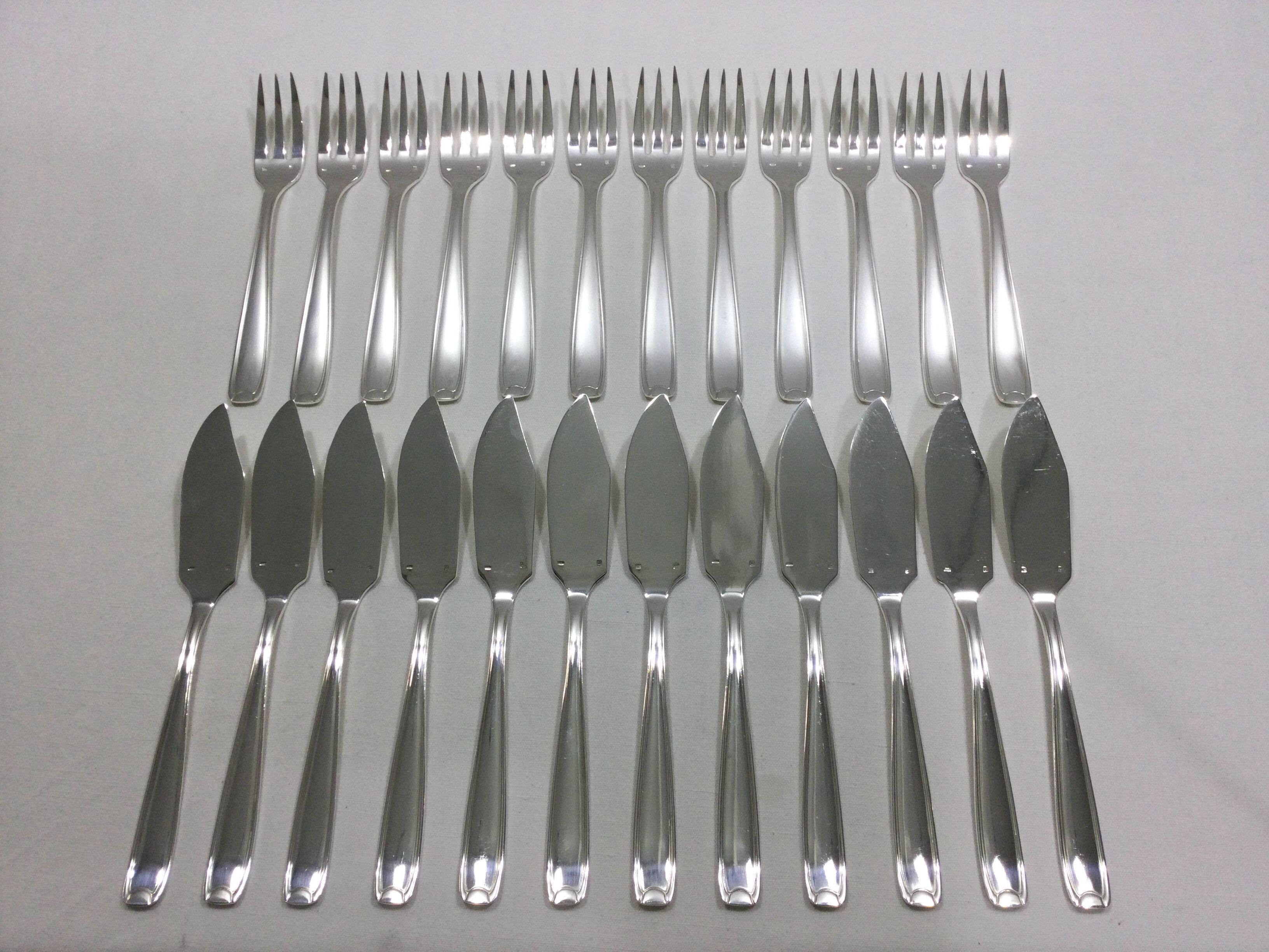 Francois Frionnet – 12 fish covers