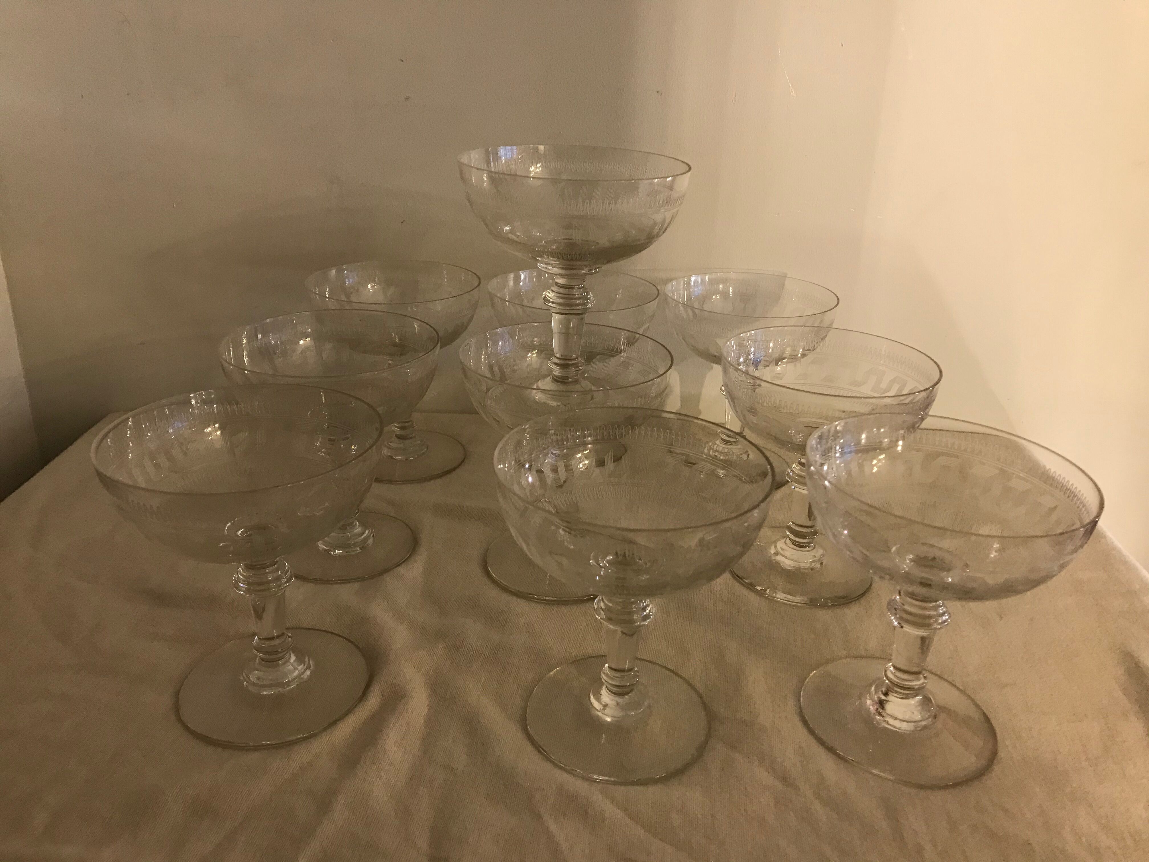 10 glass champagne glasses Greek décor