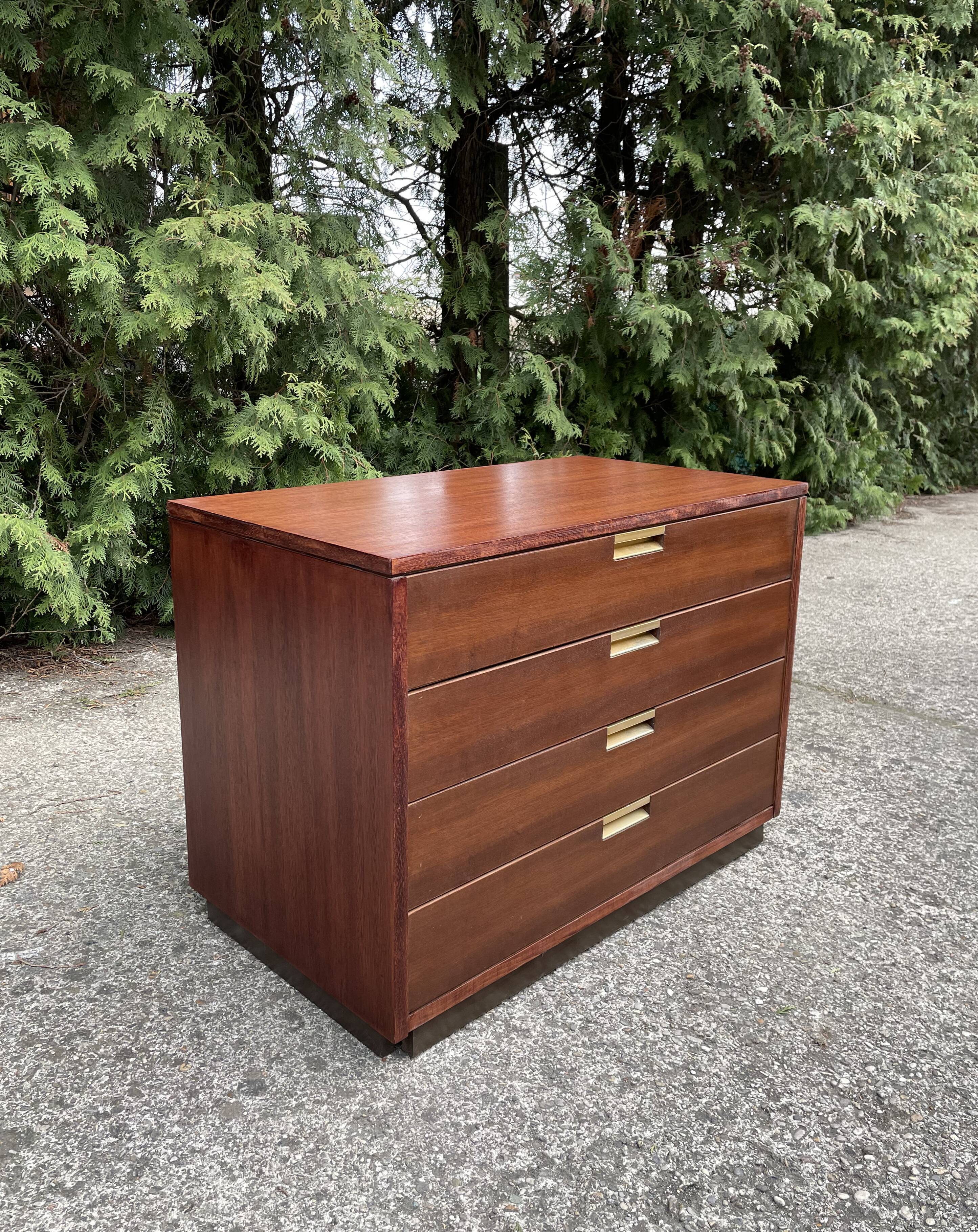 Mid-century scandinavian style chest of drawers dresser with plinth base, 1970s