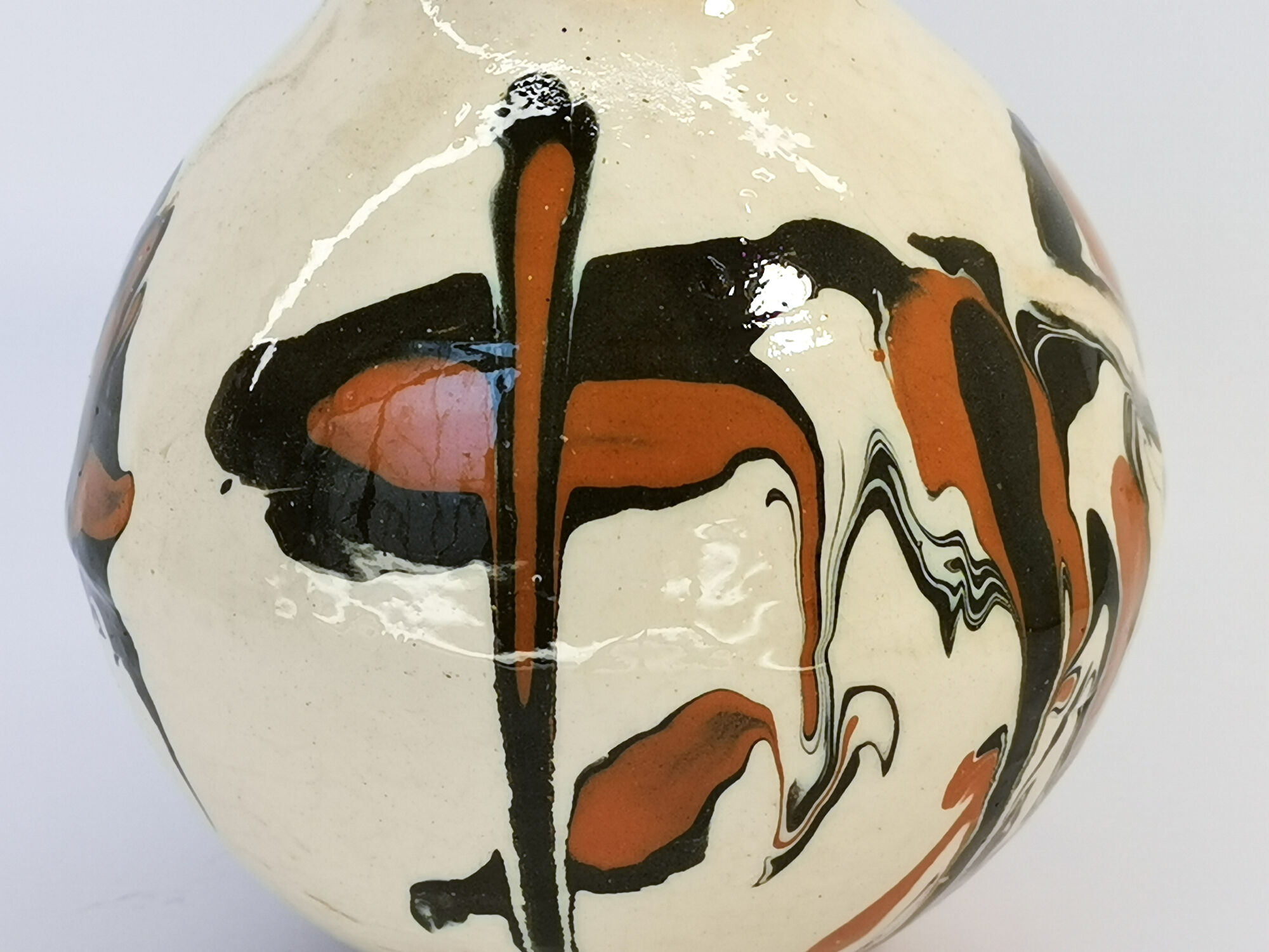 Round vase / signature fm / 1970s / mid-century / modernist / french ceramics