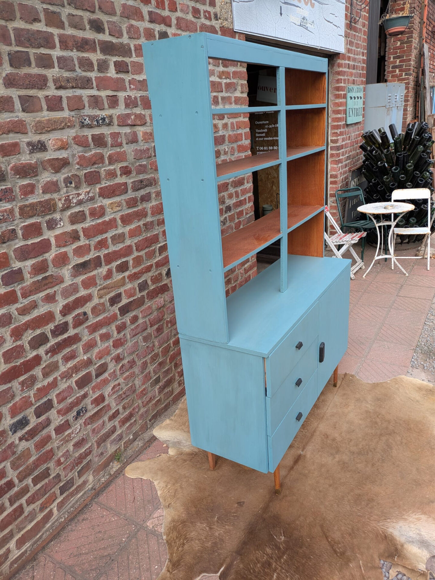 Buffet vintage peint