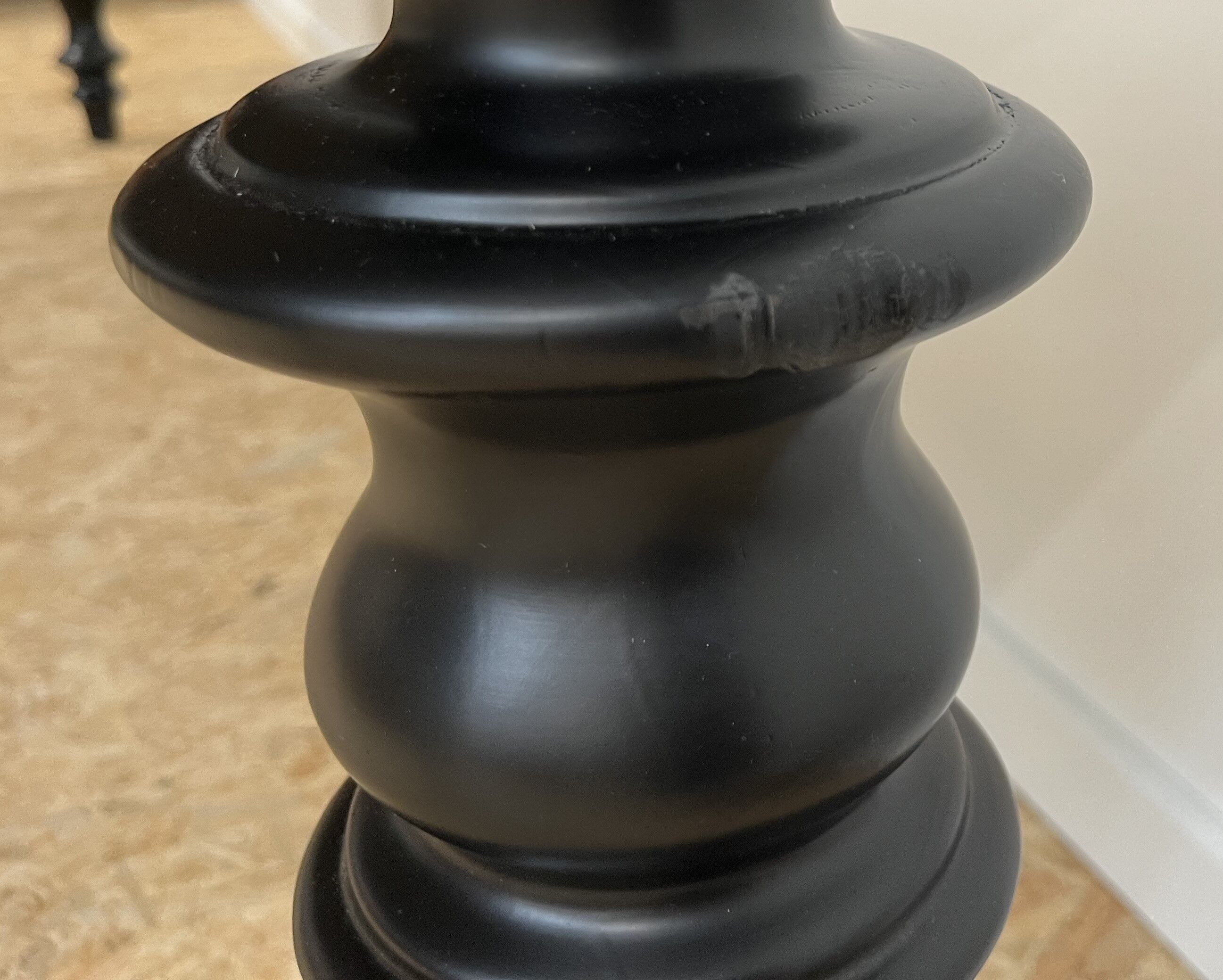Table à manger classique en bois, pieds noirs, 12 couverts