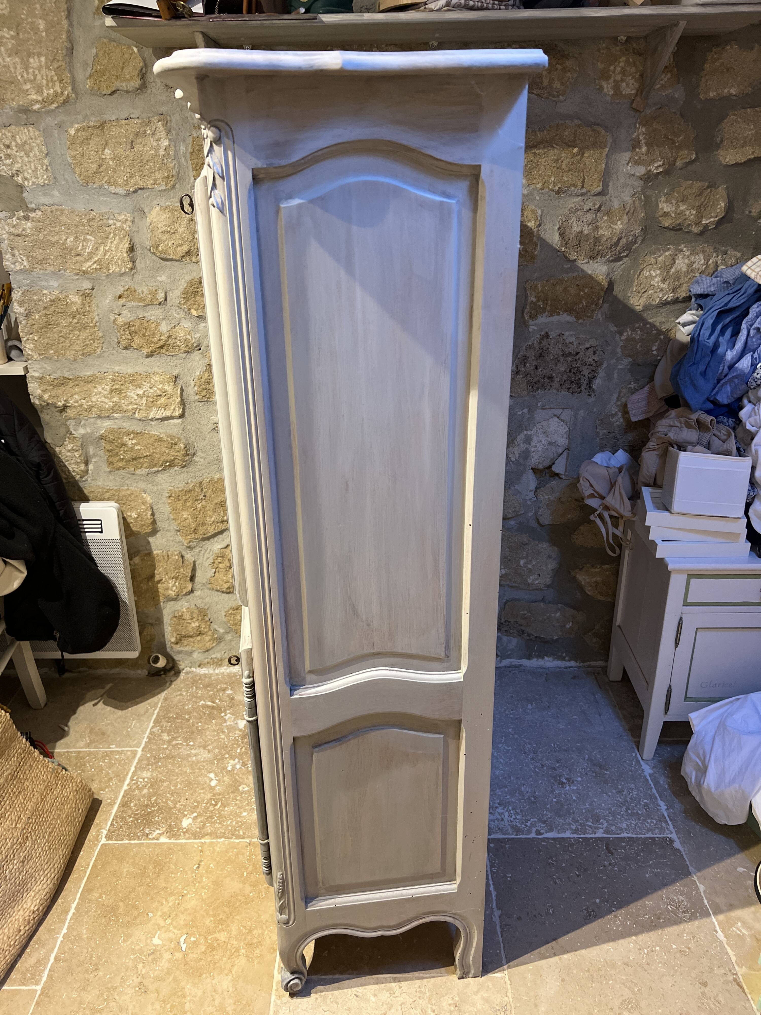 Magnificent Provençal secretary storage furniture made of solid wood with olives.