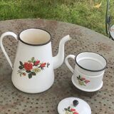Coffee pot, in enamelled iron with patterns of red roses and white flowers, with filter, old