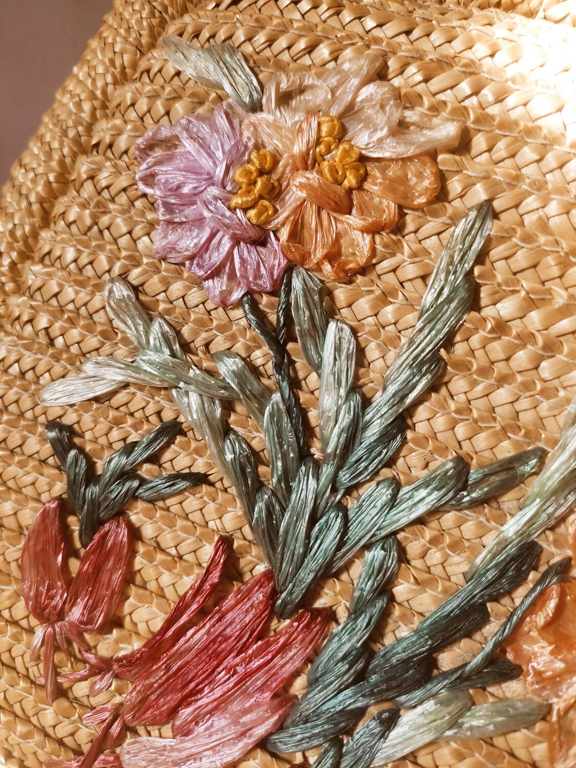 Boite à bijoux en paille tressée
