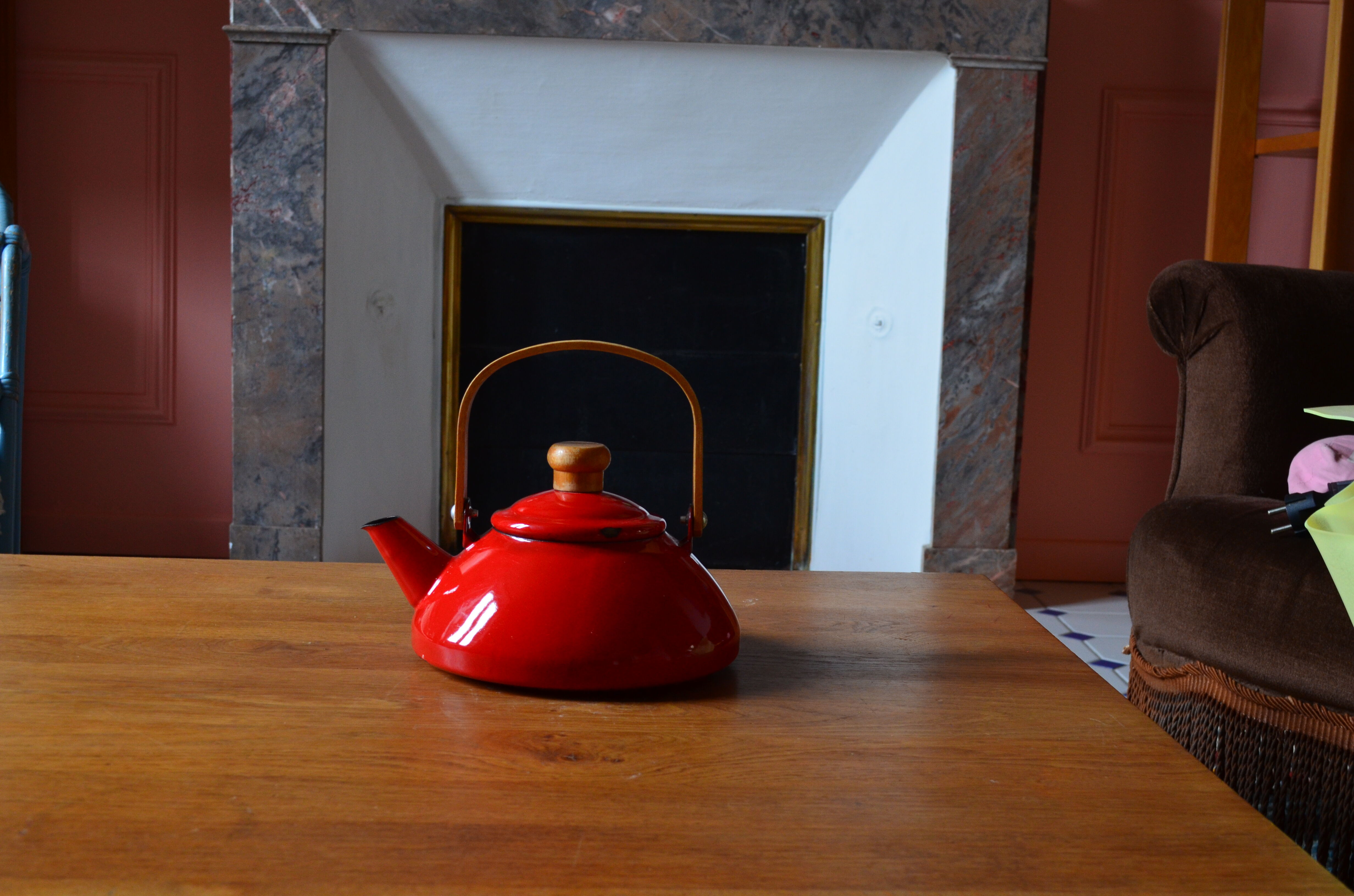 Enamelled kettle from the 80s