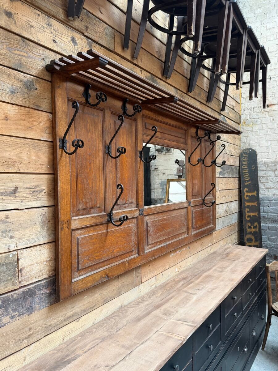 Large oak wall wardrobe from the early 20th century.
