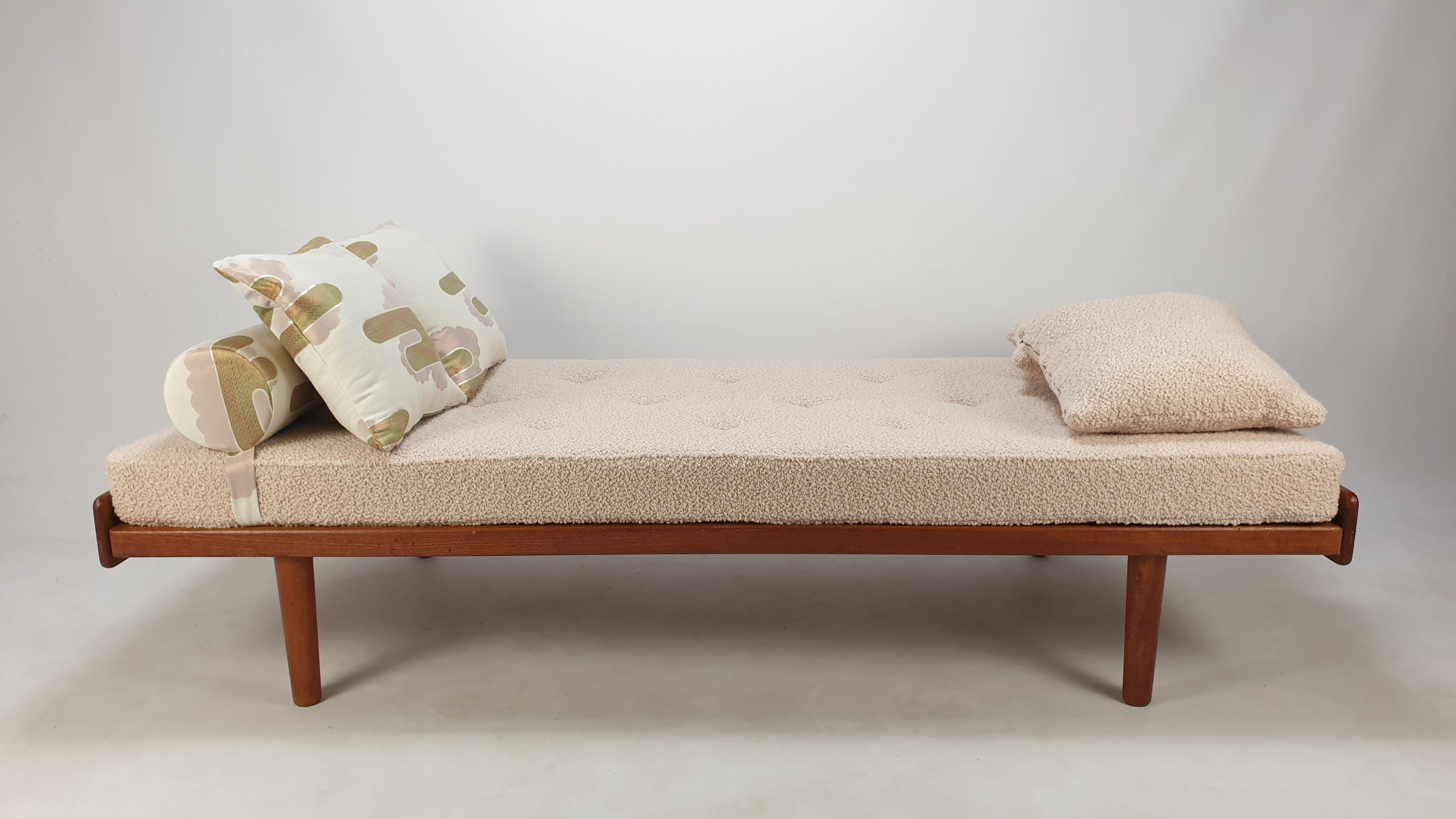 Mid-century teak daybed, 1960s
