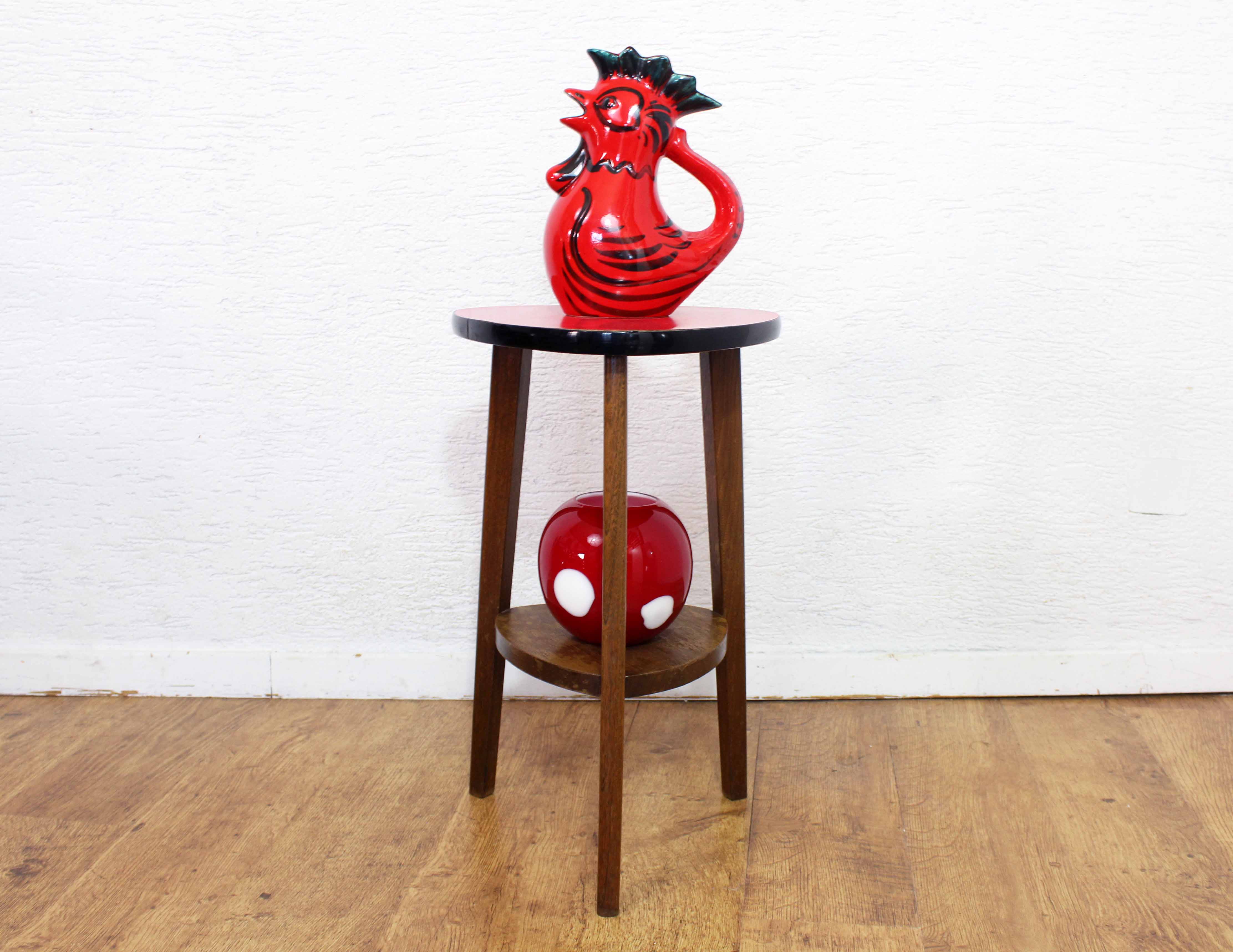 Pedestal table in formica and solid wood