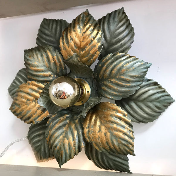 Green and gold flower wall lamp