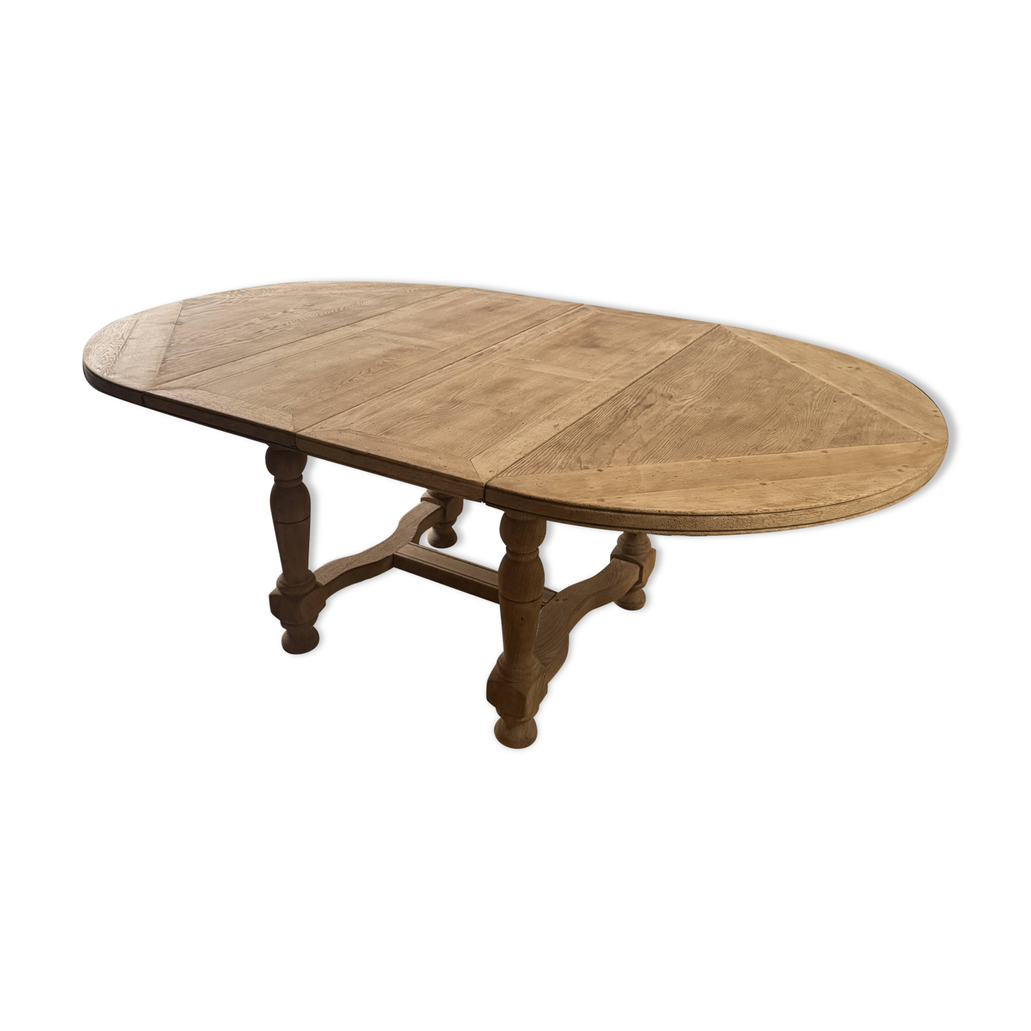 Extendable solid oak table