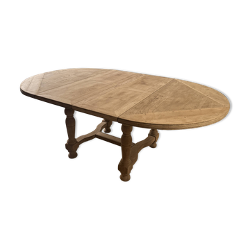Extendable solid oak table