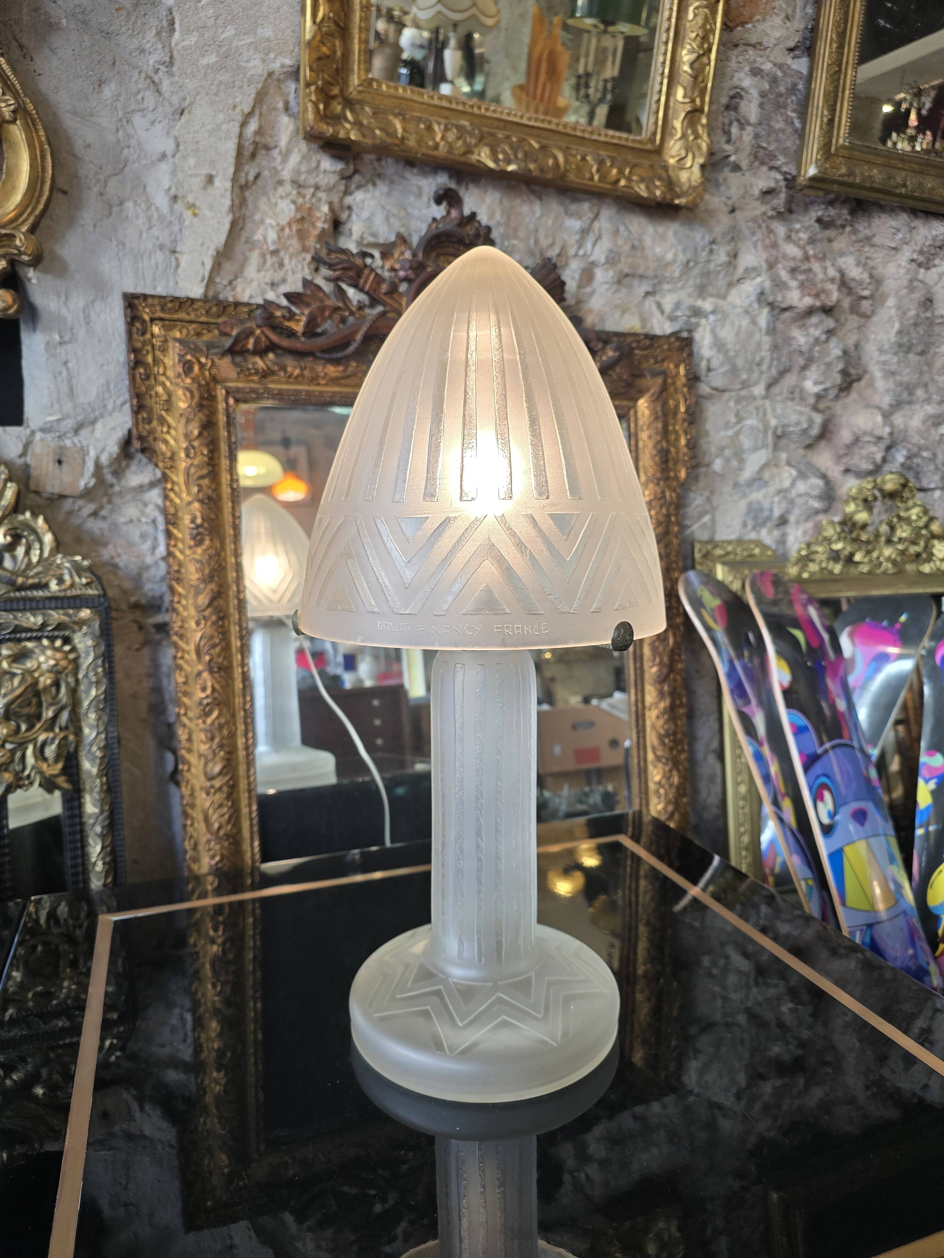 Daum nancy france – art deco frosted glass mushroom lamp – circa 1930, h55cm