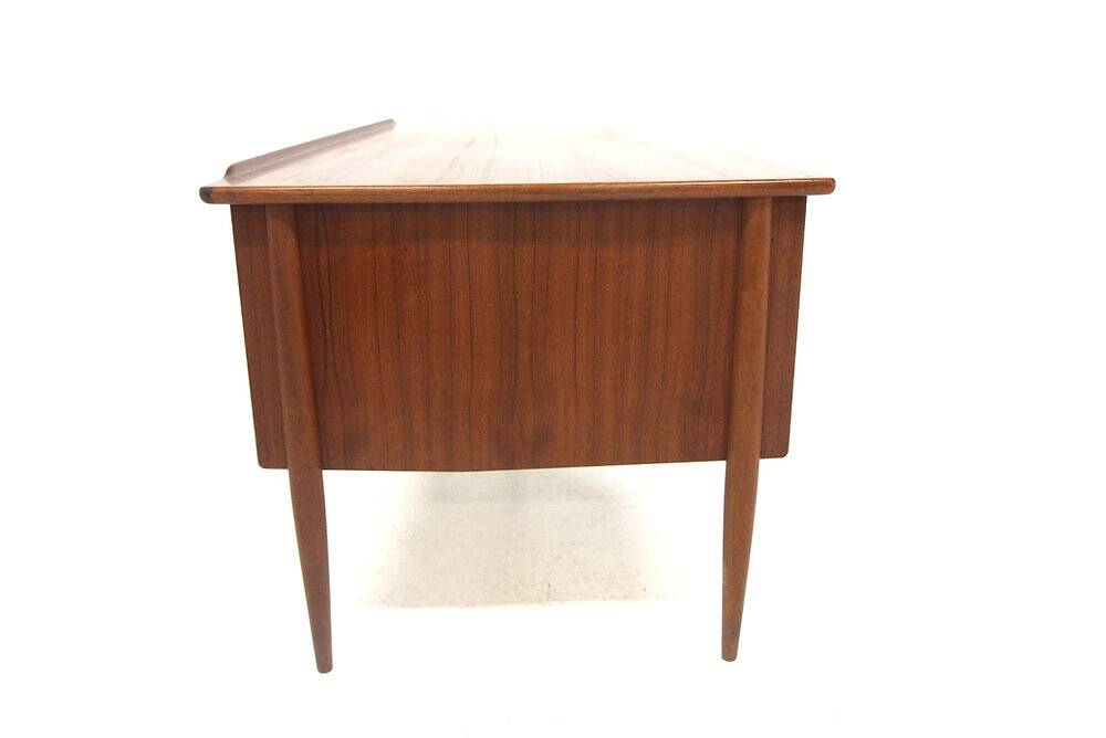 Scandinavian teak desk, Göran Strand, Lelångs Möbelfabrik, Sweden, 1950