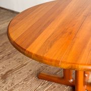 Table ronde extensible en teck de Dyrlund, Danemark