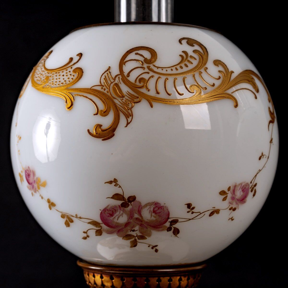 Pair of quinquet in white opaline from Baccarat house early nineteenth century