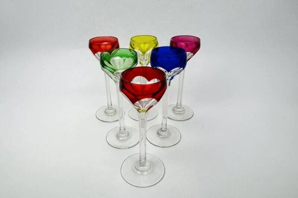 Lot de 6 verres à liqueur en cristal doublé coloré – Saint-Louis – Modèle Bristol – H. 13 cm