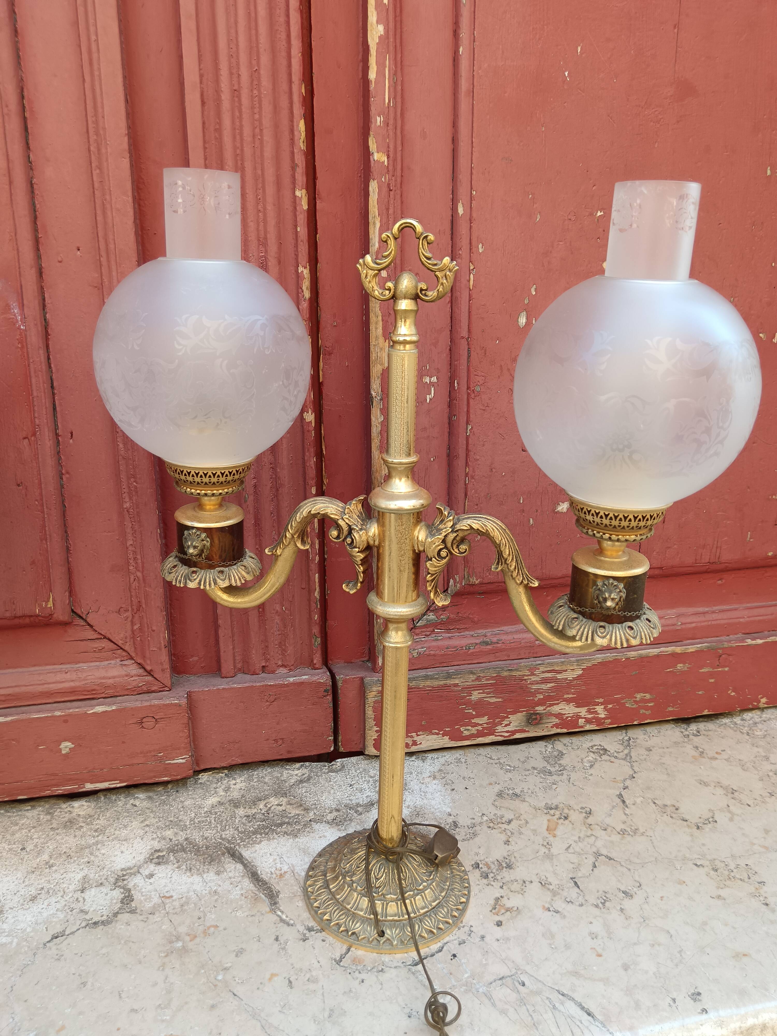 Paire de lampes style Napoléon III à têtes de lions