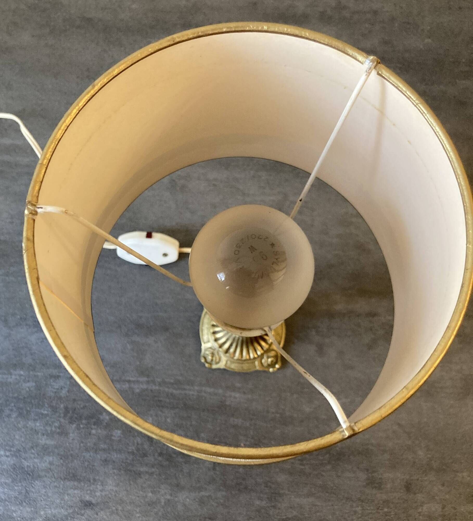 Vintage brass table lamp – 1950s – Rococo style base