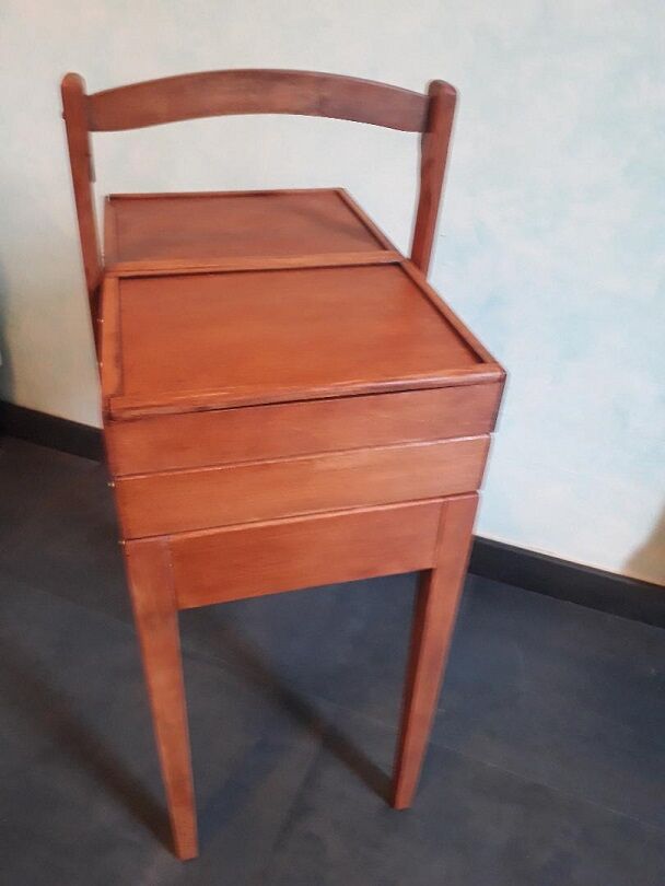 Former scandinavian style sewing basket