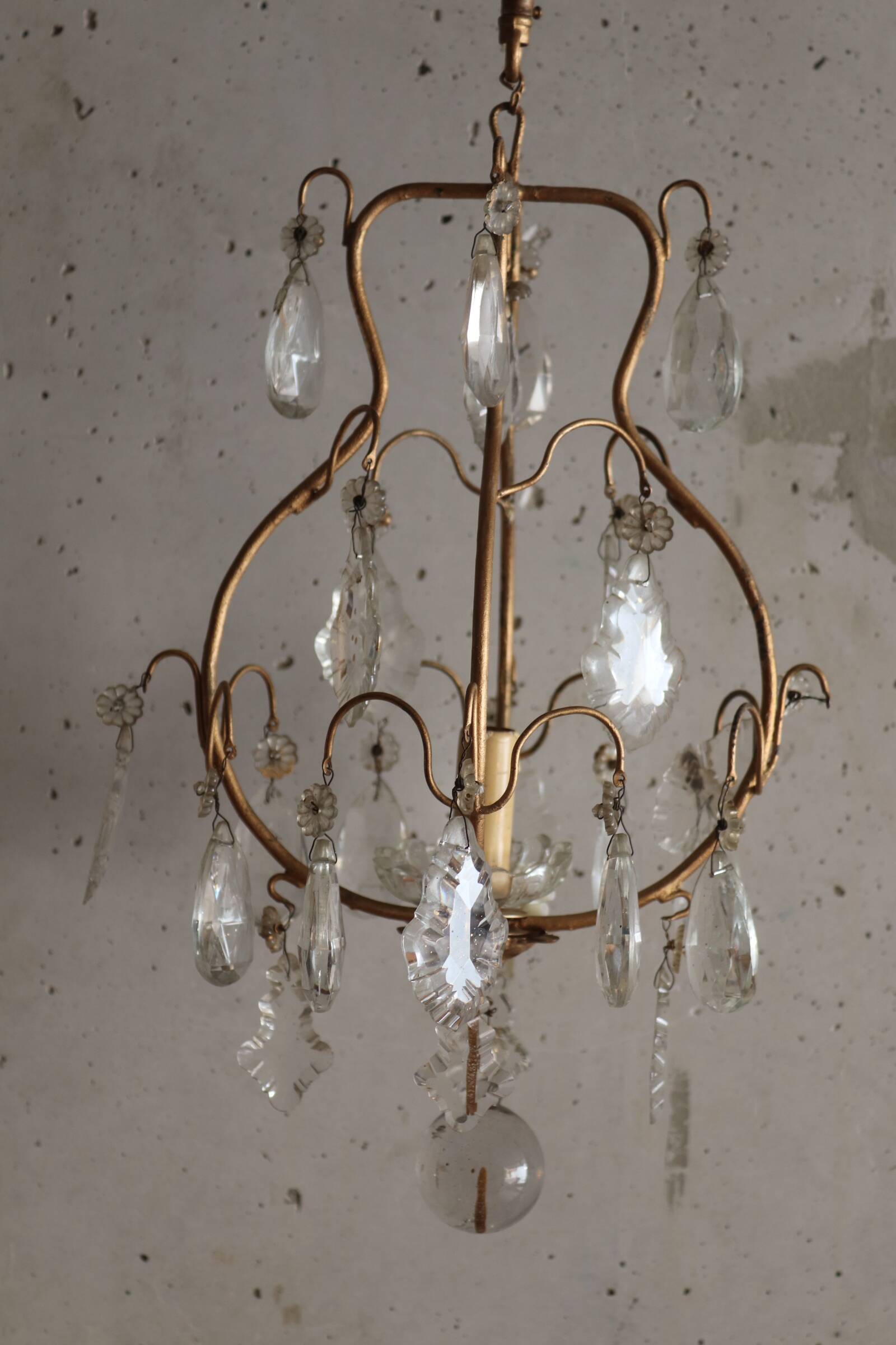 Ancien lustre cage à pampilles en cristal