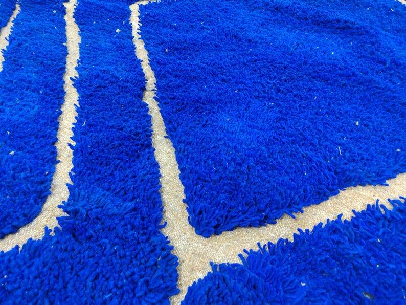 Tapis marocain bleu décoré 250cmx150cm