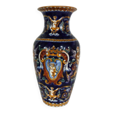 Blue vase gien