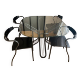 Table à manger en verre et métal noir