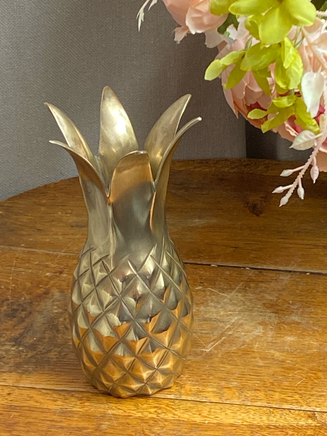 Pineapple vase in solid brass
