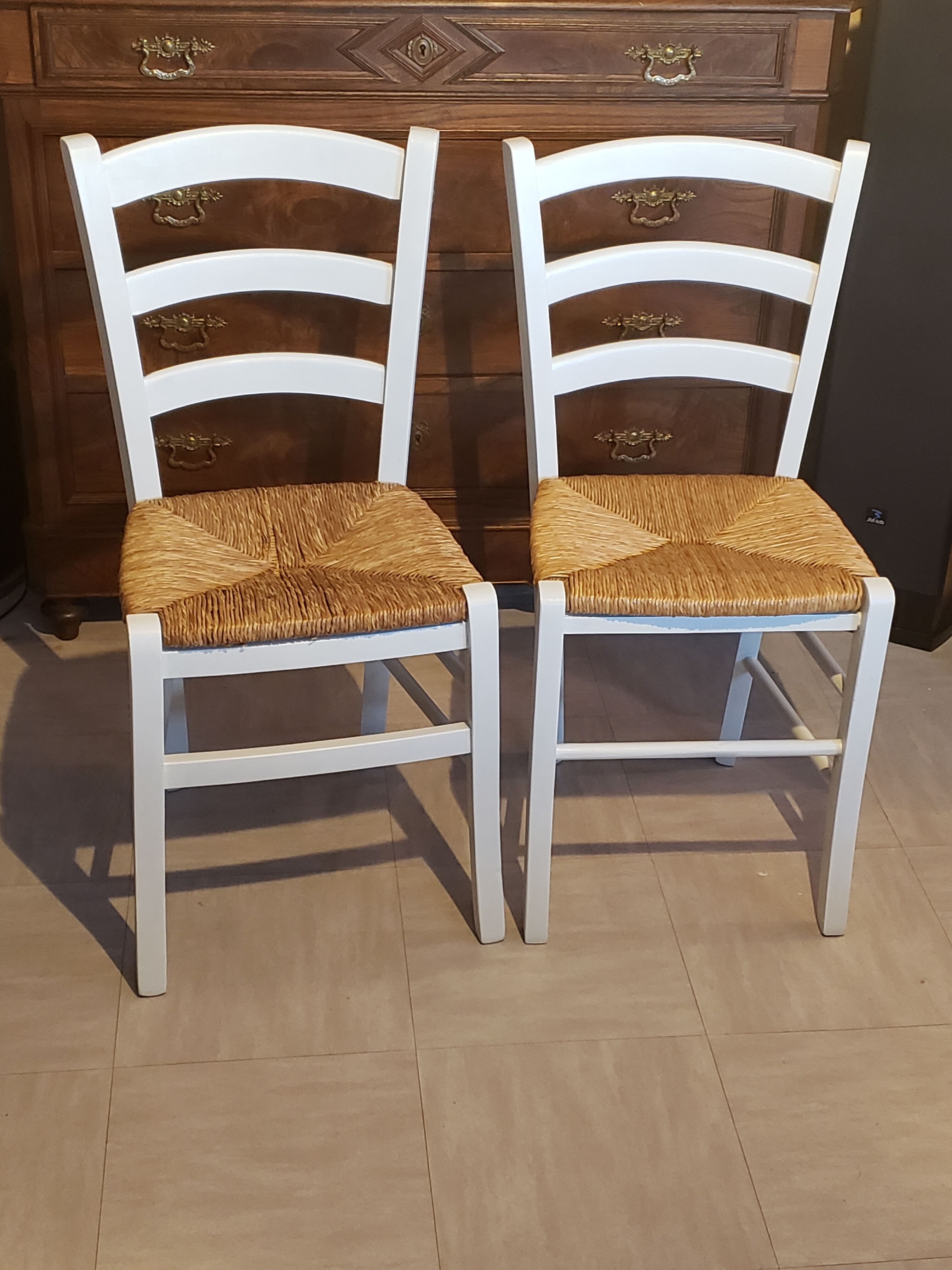 Paire de chaises anciennes