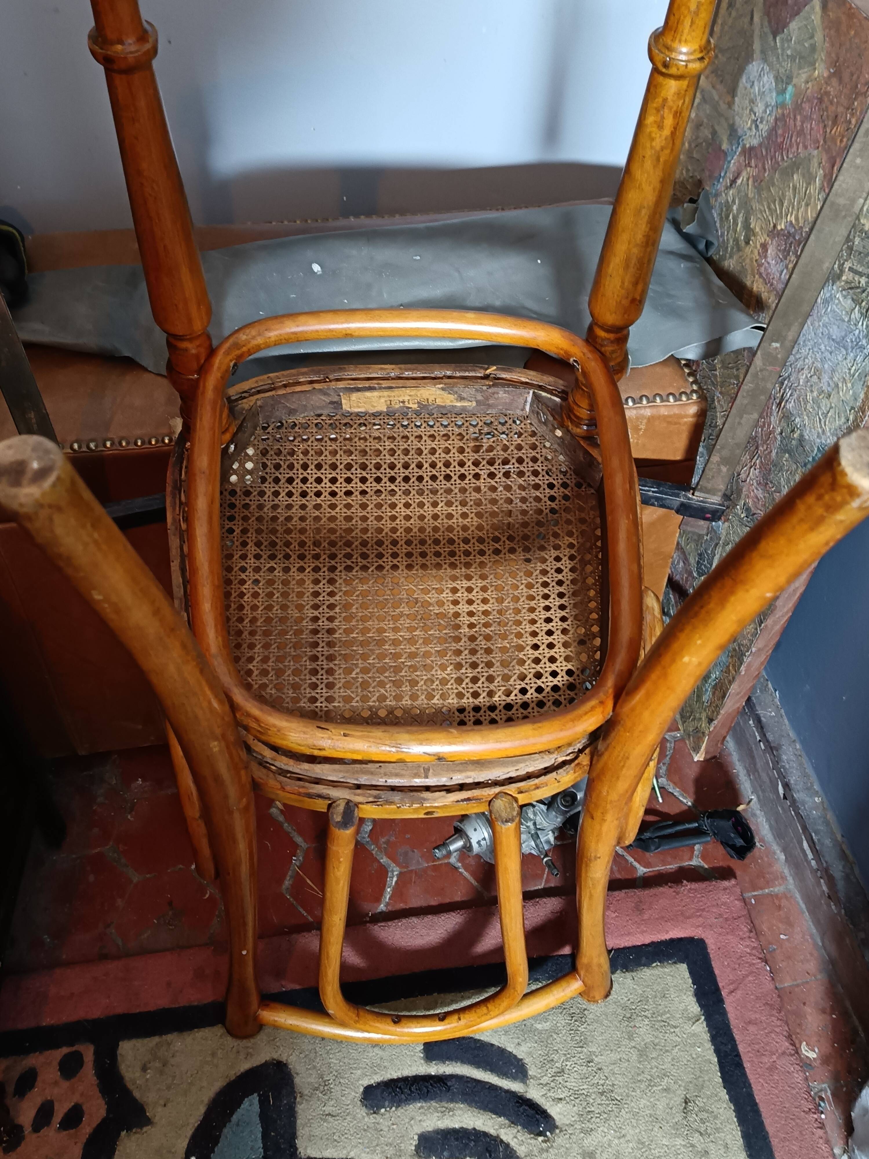 Ancienne Chaise de Bistrot en Bois Courbé " Fischel "