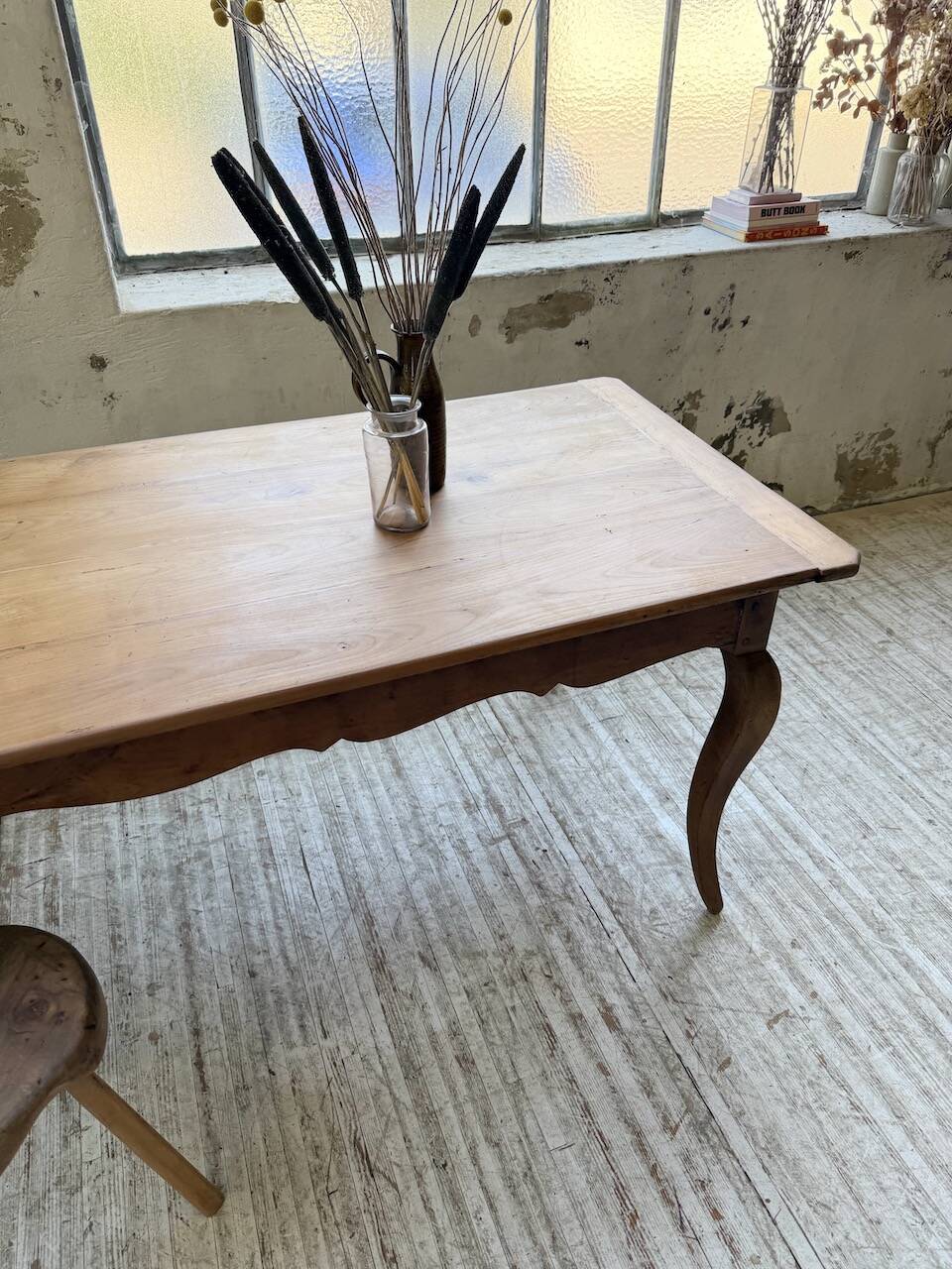 Table campagne provençale style Louis XV merisier