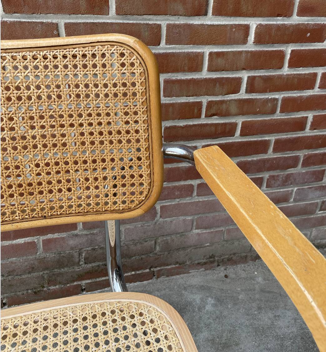 Cesca chair B64 with armrests by Marcel Breuer Design