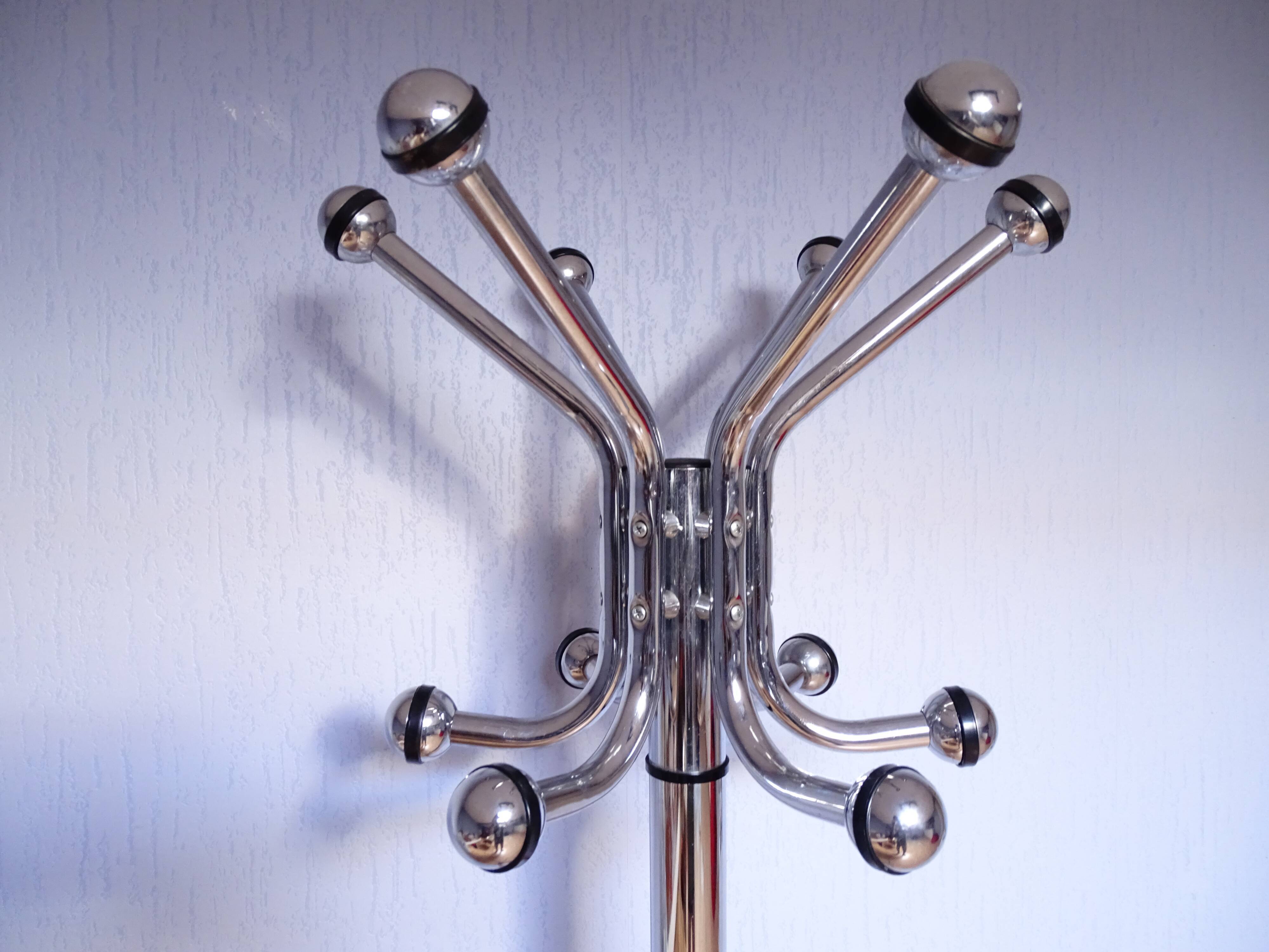 Parrot coat holder